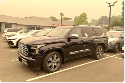 Toyota Sequoia Capstone бензин 2025 id-1005752