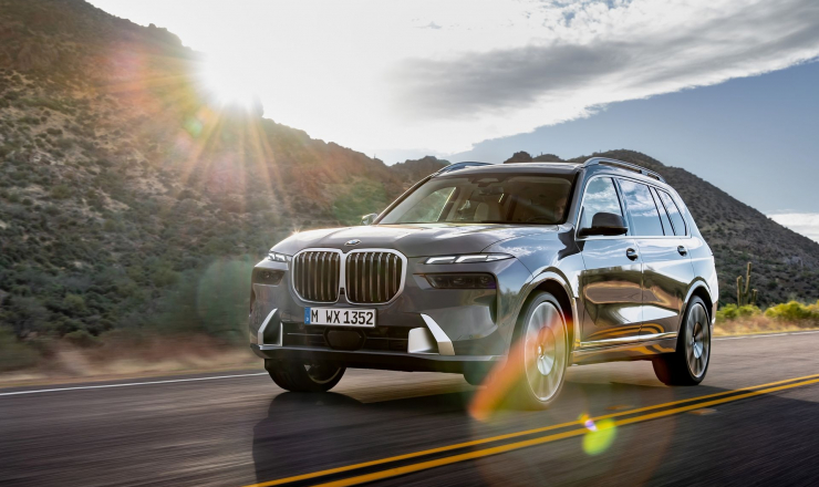 Обзор BMW X7 2023 года: новое лицо немецкой роскоши