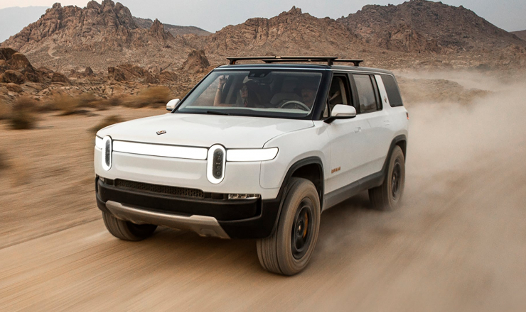 Огляд Rivian R1S 2022: перший електромобіль для подорожей