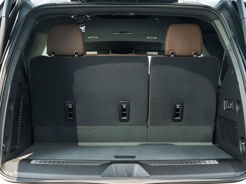 Chevrolet Tahoe High Country 4WD бензин 2025 id-1005403 Купить Chevrolet Tahoe High Country 4WD бензин 2025 id-1005403 в Киеве, Фото №8