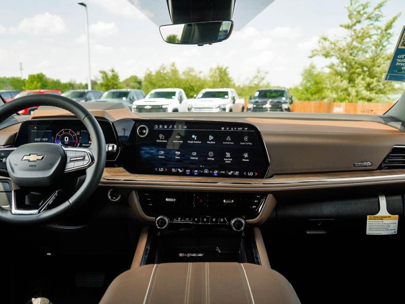 Chevrolet Tahoe High Country 4WD бензин 2025 id-1005403 Купить Chevrolet Tahoe High Country 4WD бензин 2025 id-1005403 в Киеве, Фото №9