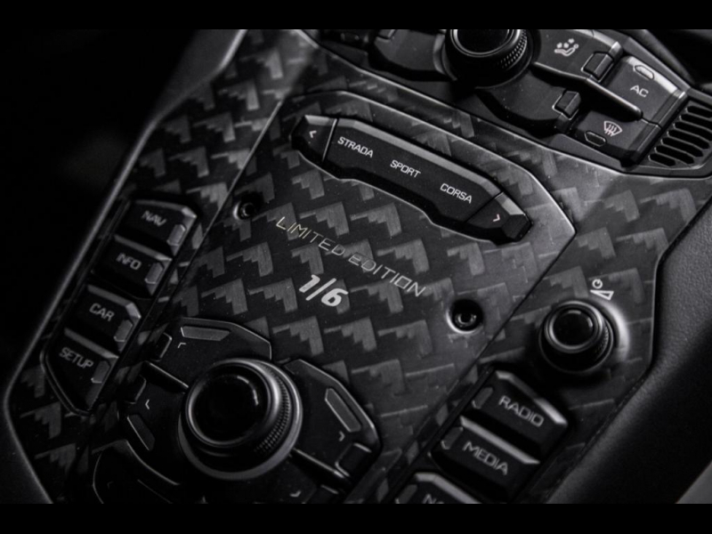 Lamborghini Aventador Carbonado Limited 1of 6 бензин 2021 id-1005365 Купить Lamborghini Aventador Carbonado Limited 1of 6 бензин 2021 id-1005365 в Киеве, Фото №7