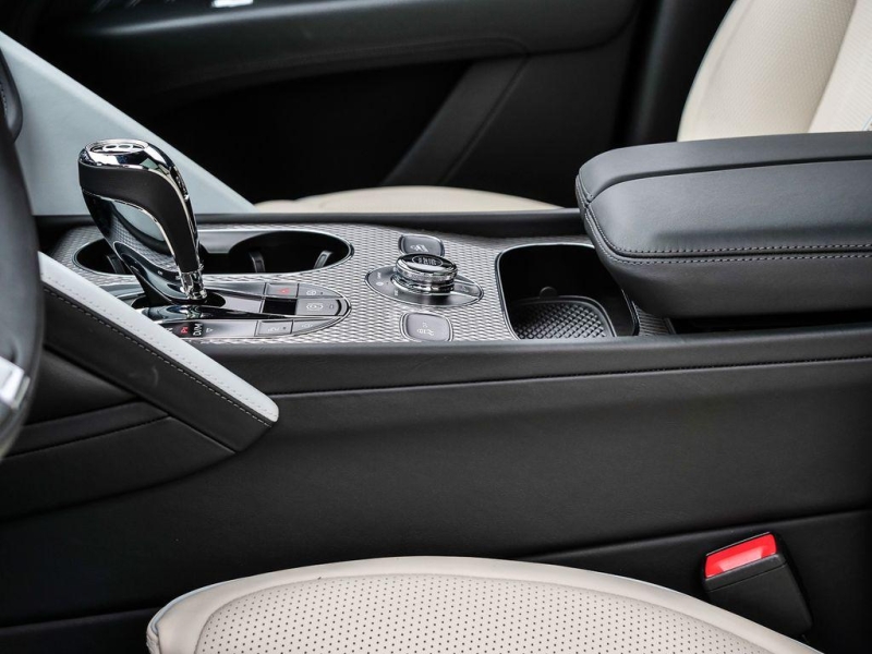 Купить Bentley Bentayga EWB Mulliner бензин 2026 id-1005333 в Киеве, Фото №10