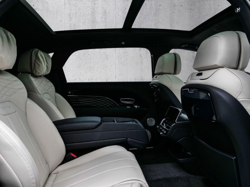 Купить Bentley Bentayga EWB Mulliner бензин 2026 id-1005333 в Киеве, Фото №12
