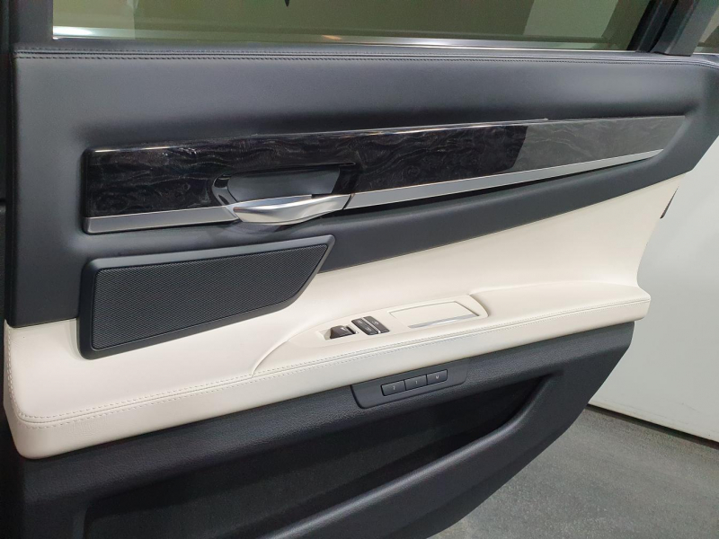 BMW 7-Series 750 Li бензин 2013 id-1005330 Купить BMW 7-Series 750 Li бензин 2013 id-1005330 в Киеве, Фото №30