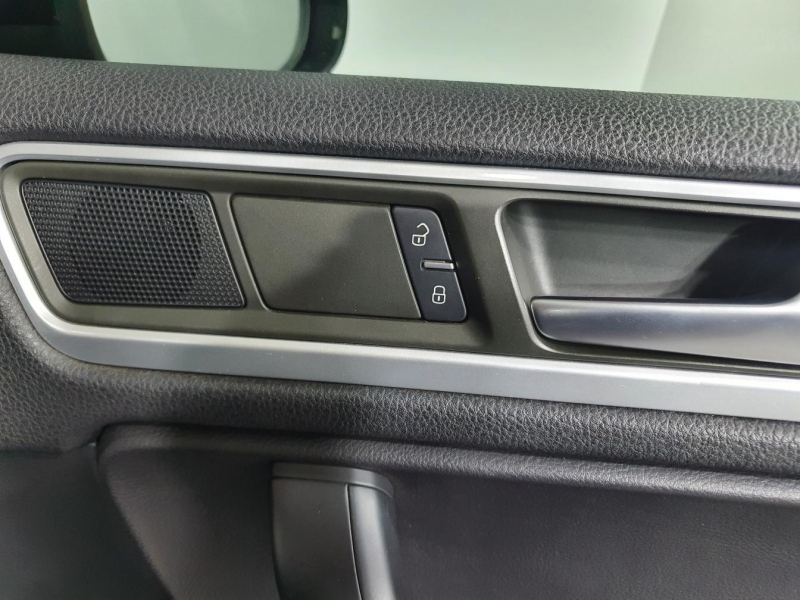 Volkswagen Touareg 3.0 TDI дизель 2014 id-1005328 Купить Volkswagen Touareg 3.0 TDI дизель 2014 id-1005328 в Киеве, Фото №37