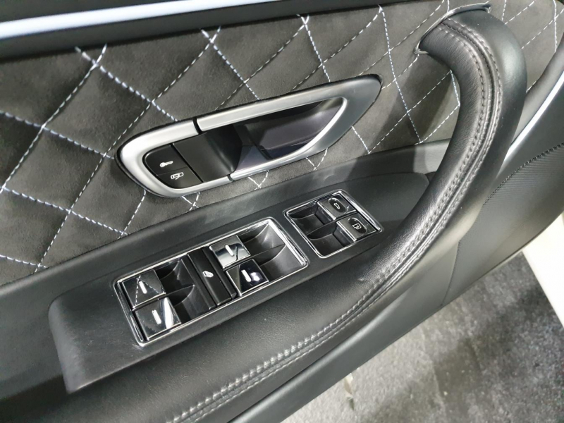 Bentley Continental Supersport Cabrio бензин 2011 id-1005143 Купить Bentley Continental Supersport Cabrio бензин 2011 id-1005143 в Киеве, Фото №49