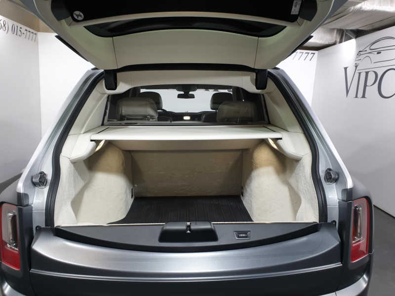 Rolls-Royce Cullinan бензин 2019 id-1005128 Купить Rolls-Royce Cullinan бензин 2019 id-1005128 в Киеве, Фото №20