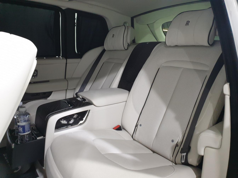 Rolls-Royce Cullinan бензин 2019 id-1005128 Купить Rolls-Royce Cullinan бензин 2019 id-1005128 в Киеве, Фото №24