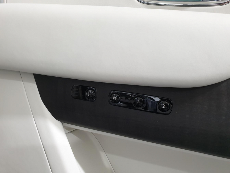 Rolls-Royce Cullinan бензин 2019 id-1005128 Купить Rolls-Royce Cullinan бензин 2019 id-1005128 в Киеве, Фото №25