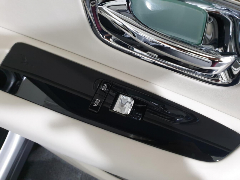 Rolls-Royce Cullinan бензин 2019 id-1005128 Купить Rolls-Royce Cullinan бензин 2019 id-1005128 в Киеве, Фото №29