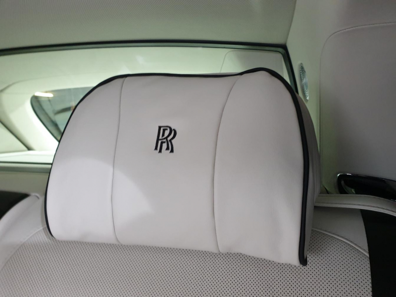 Rolls-Royce Cullinan бензин 2019 id-1005128 Купить Rolls-Royce Cullinan бензин 2019 id-1005128 в Киеве, Фото №33