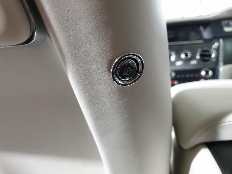 Rolls-Royce Cullinan бензин 2019 id-1005128 Купить Rolls-Royce Cullinan бензин 2019 id-1005128 в Киеве, Фото №36