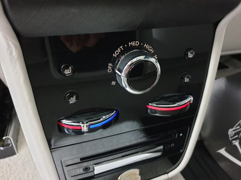 Rolls-Royce Cullinan бензин 2019 id-1005128 Купить Rolls-Royce Cullinan бензин 2019 id-1005128 в Киеве, Фото №47