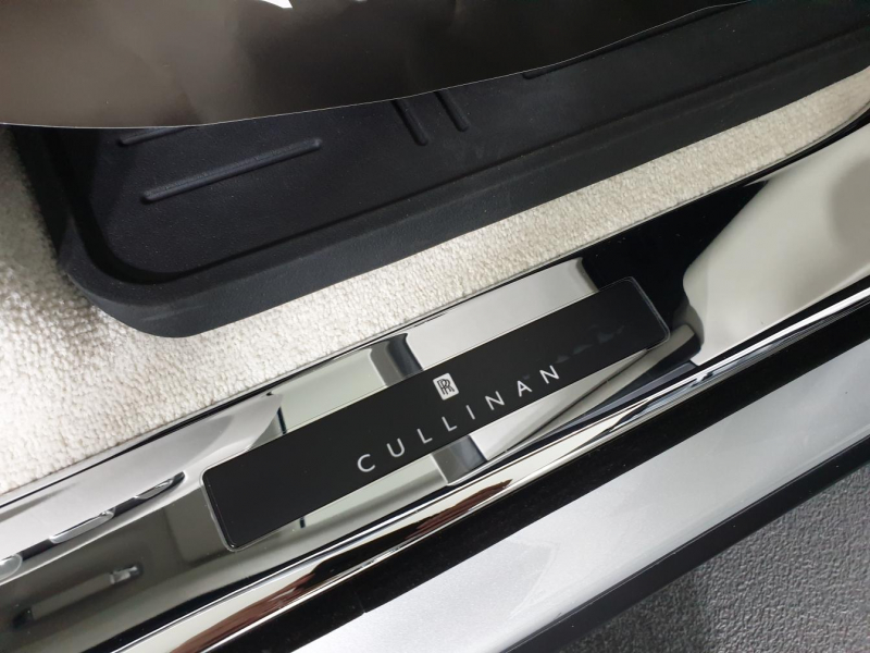 Rolls-Royce Cullinan бензин 2019 id-1005128 Купить Rolls-Royce Cullinan бензин 2019 id-1005128 в Киеве, Фото №60