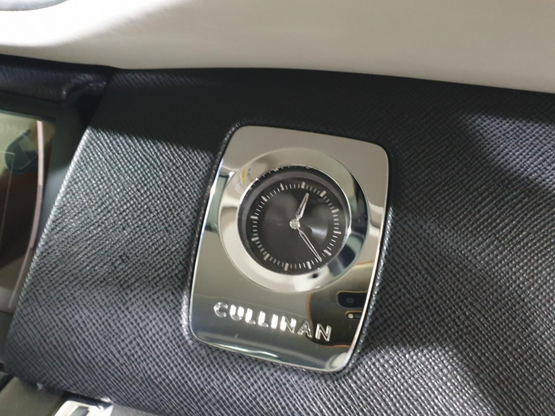 Rolls-Royce Cullinan бензин 2019 id-1005128 Купить Rolls-Royce Cullinan бензин 2019 id-1005128 в Киеве, Фото №63