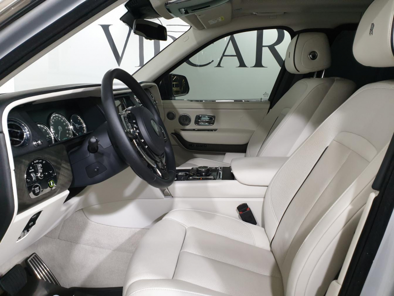 Rolls-Royce Cullinan бензин 2019 id-1005128 Купить Rolls-Royce Cullinan бензин 2019 id-1005128 в Киеве, Фото №73