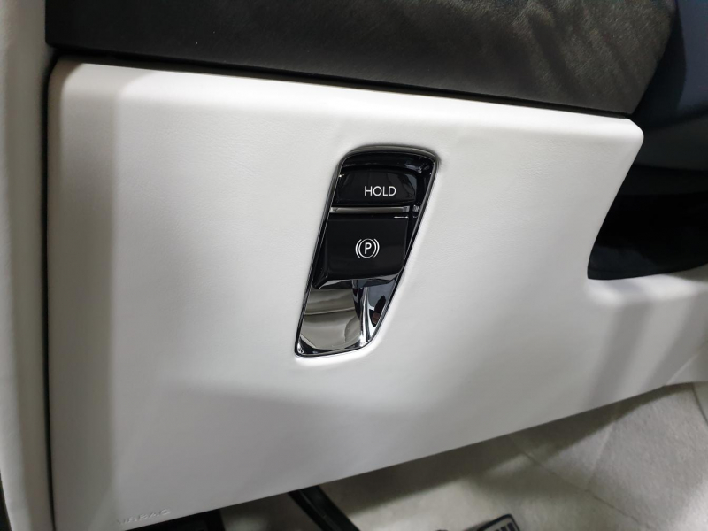 Rolls-Royce Cullinan бензин 2019 id-1005128 Купить Rolls-Royce Cullinan бензин 2019 id-1005128 в Киеве, Фото №78