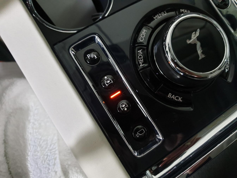 Rolls-Royce Cullinan бензин 2019 id-1005128 Купить Rolls-Royce Cullinan бензин 2019 id-1005128 в Киеве, Фото №83