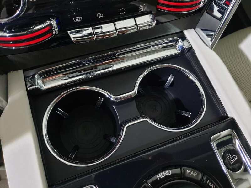 Rolls-Royce Cullinan бензин 2019 id-1005128 Купить Rolls-Royce Cullinan бензин 2019 id-1005128 в Киеве, Фото №87