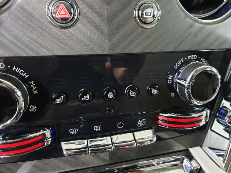 Rolls-Royce Cullinan бензин 2019 id-1005128 Купить Rolls-Royce Cullinan бензин 2019 id-1005128 в Киеве, Фото №89