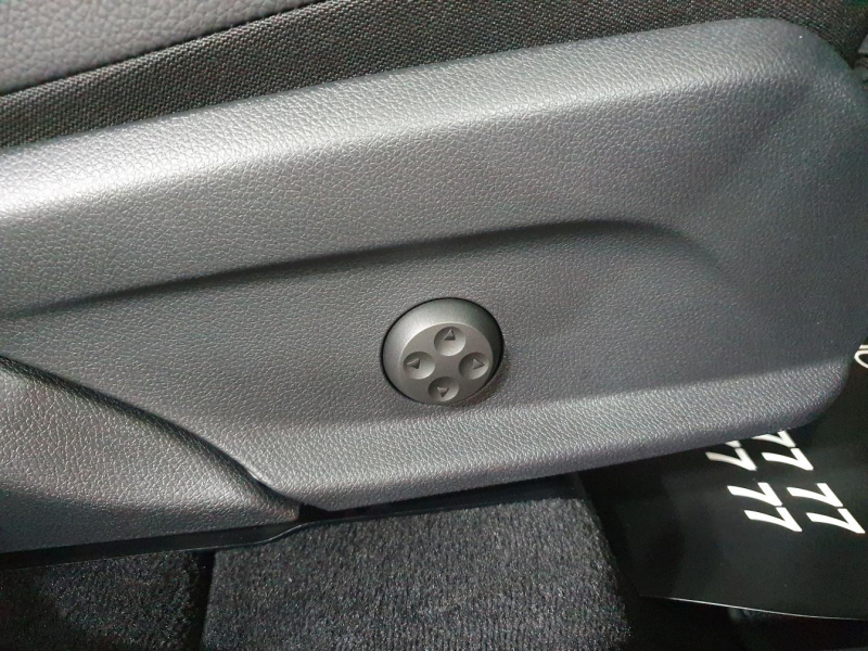 Mercedes-Benz EQC 400 4matic электро 2024 id-1004927 Купить Mercedes-Benz EQC 400 4matic электро 2024 id-1004927 в Киеве, Фото №32