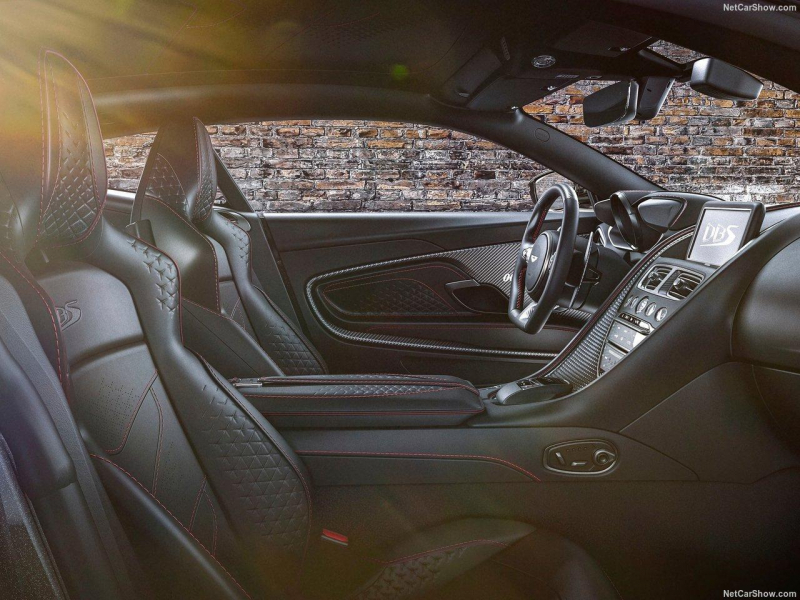 Aston-Martin DBS Superleggera 007 бензин 2021 id-1004849 Купить Aston-Martin DBS Superleggera 007 бензин 2021 id-1004849 в Киеве, Фото №3