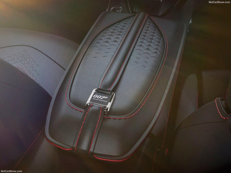 Aston-Martin DBS Superleggera 007 бензин 2021 id-1004849 Купить Aston-Martin DBS Superleggera 007 бензин 2021 id-1004849 в Киеве, Фото №5