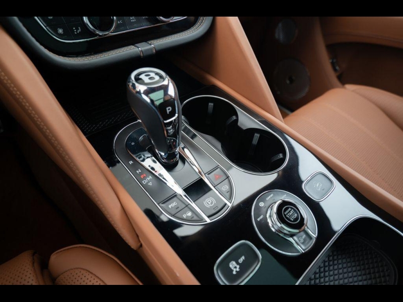 Купить Bentley Bentayga AZURE бензин 2025 id-1004847 в Киеве, Фото №10