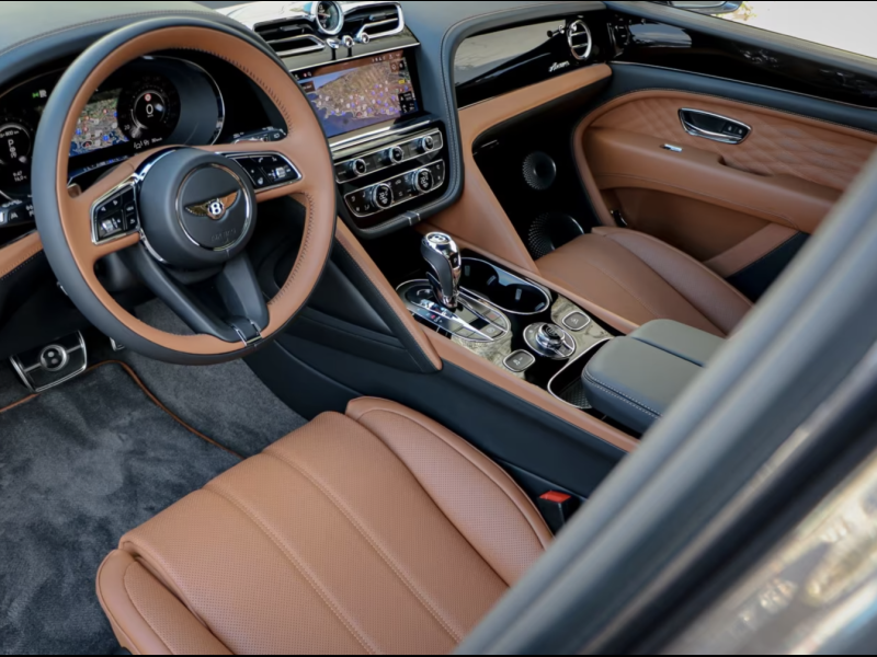 Купить Bentley Bentayga EWB Azure бензин 2025 id-1004735 в Киеве, Фото №8