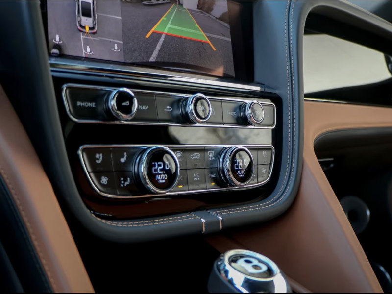 Купить Bentley Bentayga EWB Azure бензин 2026 id-1004735 в Киеве, Фото №14