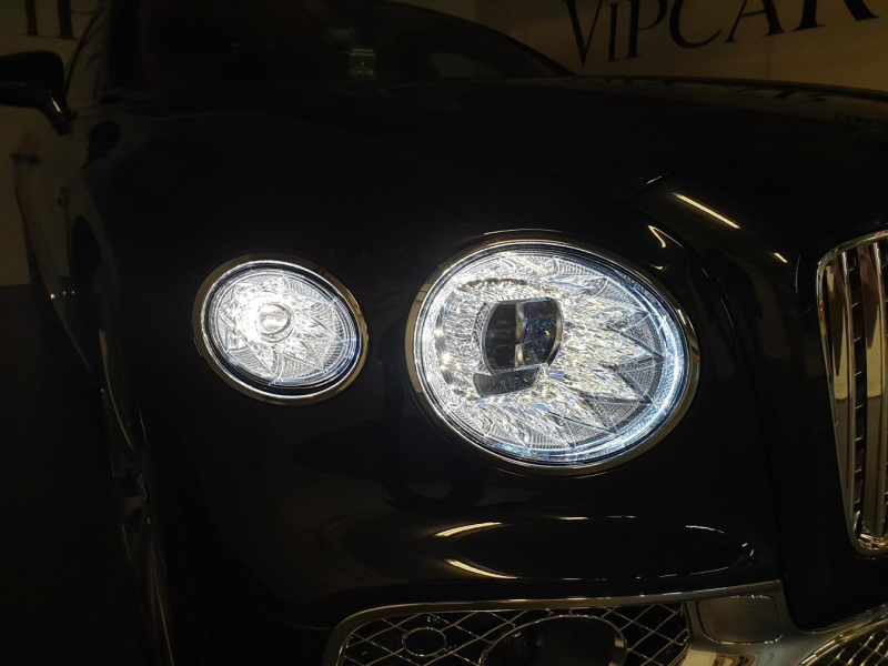 Bentley Flying Spur бензин 2024 id-1004714 Купить Bentley Flying Spur бензин 2024 id-1004714 в Киеве, Фото №3