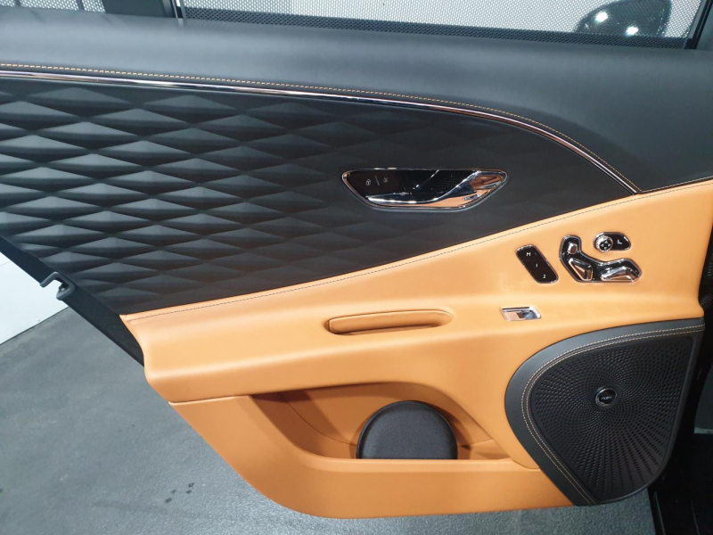 Bentley Flying Spur бензин 2024 id-1004714 Купить Bentley Flying Spur бензин 2024 id-1004714 в Киеве, Фото №25