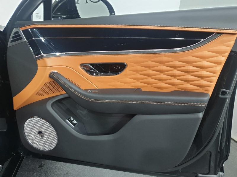 Bentley Flying Spur бензин 2024 id-1004714 Купить Bentley Flying Spur бензин 2024 id-1004714 в Киеве, Фото №42