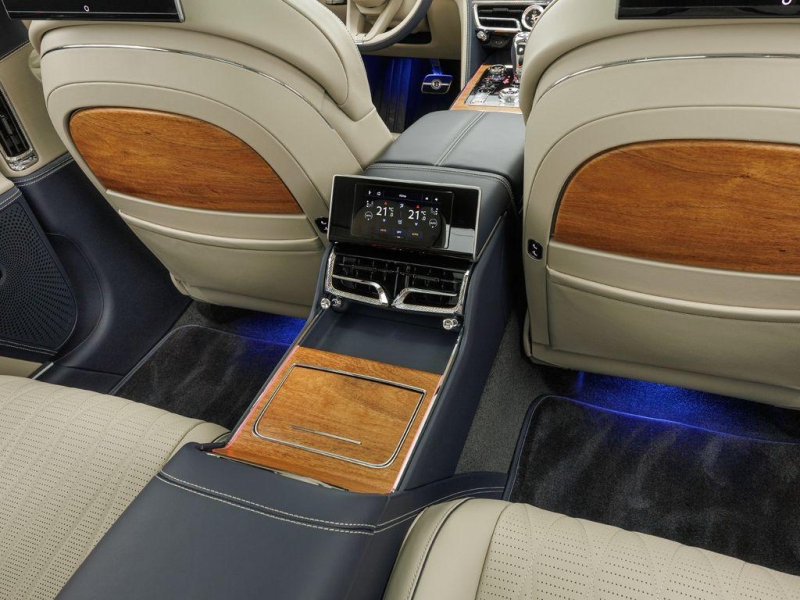 Bentley Flying Spur Azure Hybrid гибрид 2025 id-1004669 Купить Bentley Flying Spur Azure Hybrid гибрид 2025 id-1004669 в Киеве, Фото №13