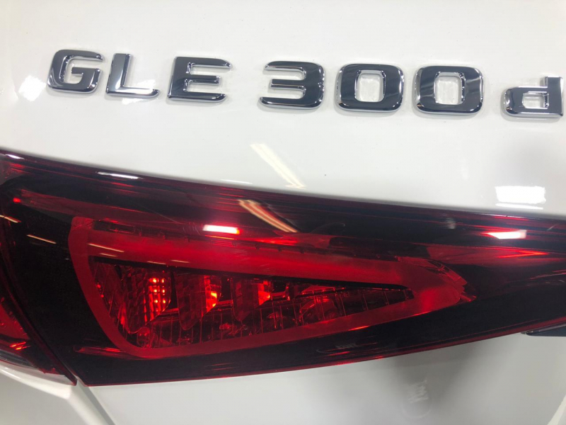 Mercedes-Benz GLE 300D дизель 2020 id-1004438 Купить Mercedes-Benz GLE 300D дизель 2020 id-1004438 в Киеве, Фото №39