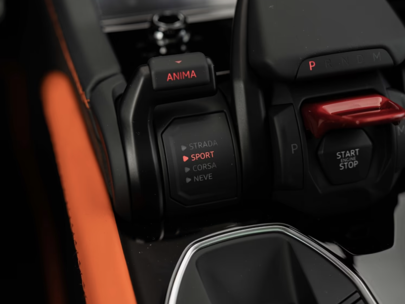 Купить Lamborghini Urus SE гибрид 2026 id-1004430 в Киеве, Фото №11