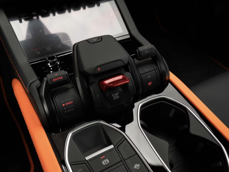 Купить Lamborghini Urus SE гибрид 2026 id-1004430 в Киеве, Фото №13