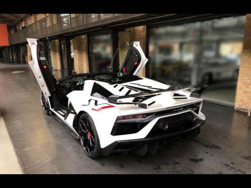 Lamborghini Aventador SVJ бензин 2023 id-1004346 Купить Lamborghini Aventador SVJ бензин 2023 id-1004346 в Киеве, Фото №2