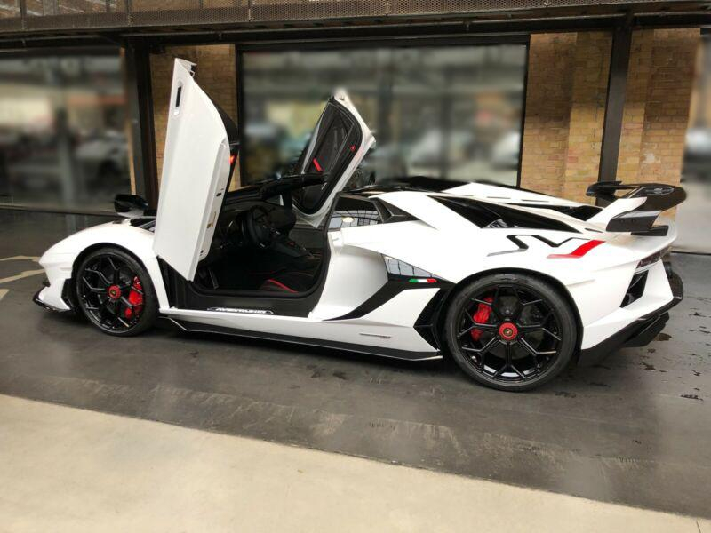 Lamborghini Aventador SVJ бензин 2023 id-1004346 Купить Lamborghini Aventador SVJ бензин 2023 id-1004346 в Киеве, Фото №10