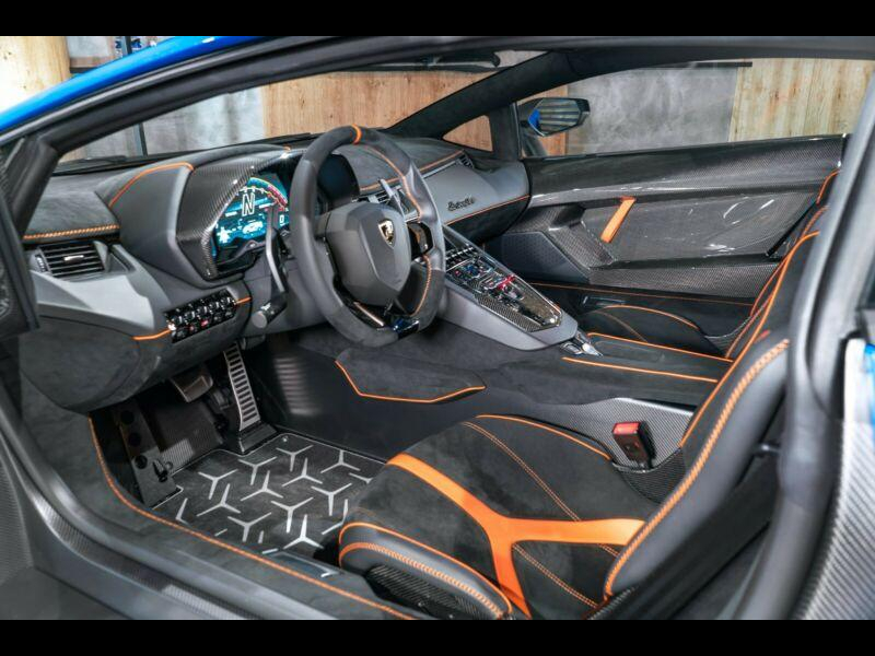 Lamborghini Aventador SVJ бензин 2023 id-1004345 Купить Lamborghini Aventador SVJ бензин 2023 id-1004345 в Киеве, Фото №7