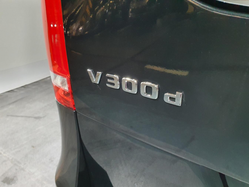Mercedes-Benz V 300D 4MATIC Extralong дизель 2023 id-1004330 Купить Mercedes-Benz V 300D 4MATIC Extralong дизель 2023 id-1004330 в Киеве, Фото №11