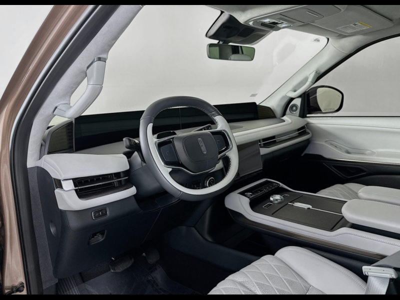 Lincoln Navigator L Black Label 4WD бензин 2025 id-1004253 Купить Lincoln Navigator L Black Label 4WD бензин 2025 id-1004253 в Киеве, Фото №3