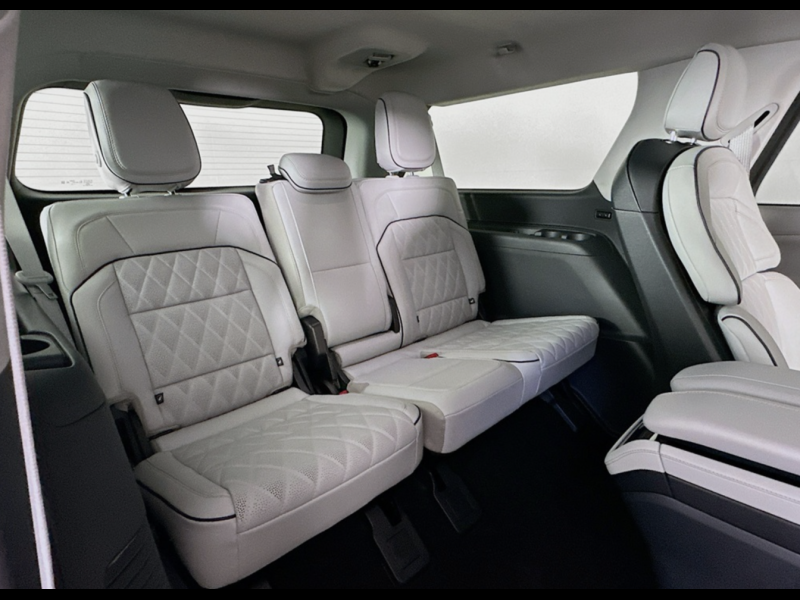 Lincoln Navigator L Black Label 4WD бензин 2025 id-1004253 Купить Lincoln Navigator L Black Label 4WD бензин 2025 id-1004253 в Киеве, Фото №12