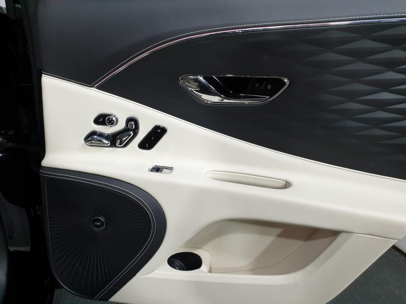 Купить Bentley Flying Spur бензин 2024 id-1004046 в Киеве, Фото №38