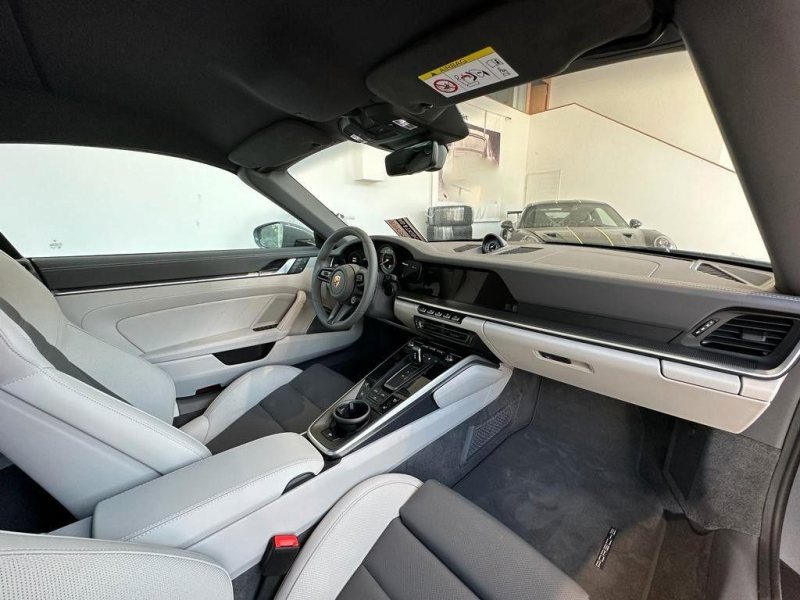 Porsche 911 Turbo S Cabriolet бензин 2024 id-9257 Купить Porsche 911 Turbo S Cabriolet бензин 2024 id-9257 в Киеве, Фото №5