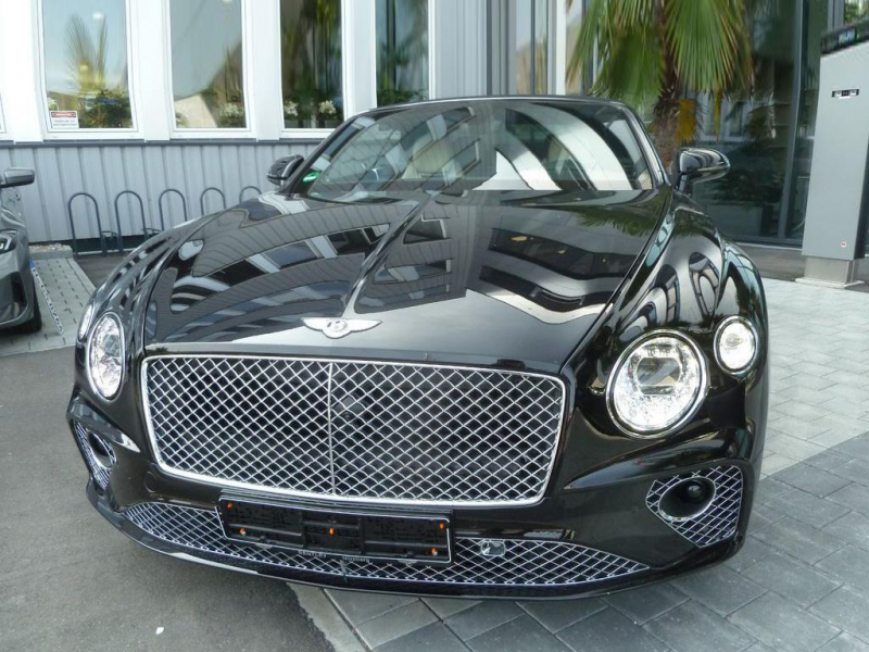 Bentley Continental GTC V8 Azure бензин 2024 id-9158 Купить Bentley Continental GTC V8 Azure бензин 2024 id-9158 в Киеве, Фото №1