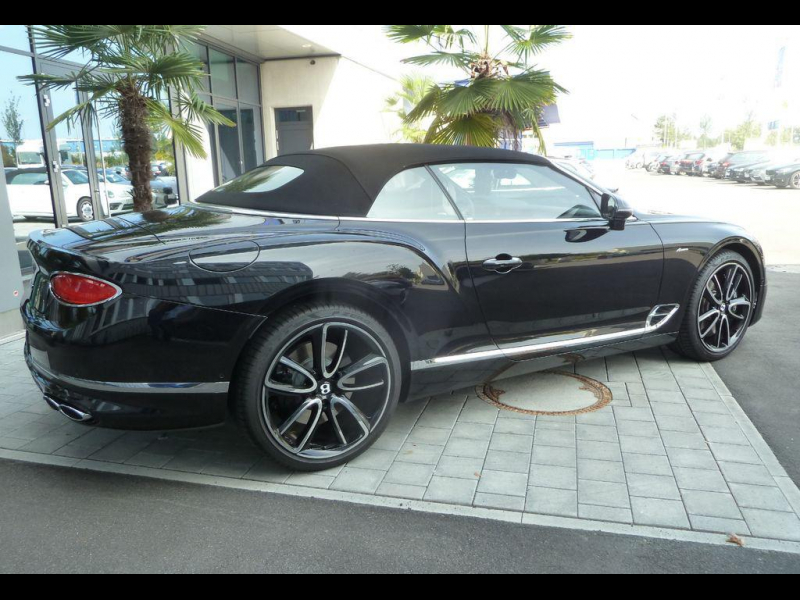 Bentley Continental GTC V8 Azure бензин 2024 id-9158 Купить Bentley Continental GTC V8 Azure бензин 2024 id-9158 в Киеве, Фото №2