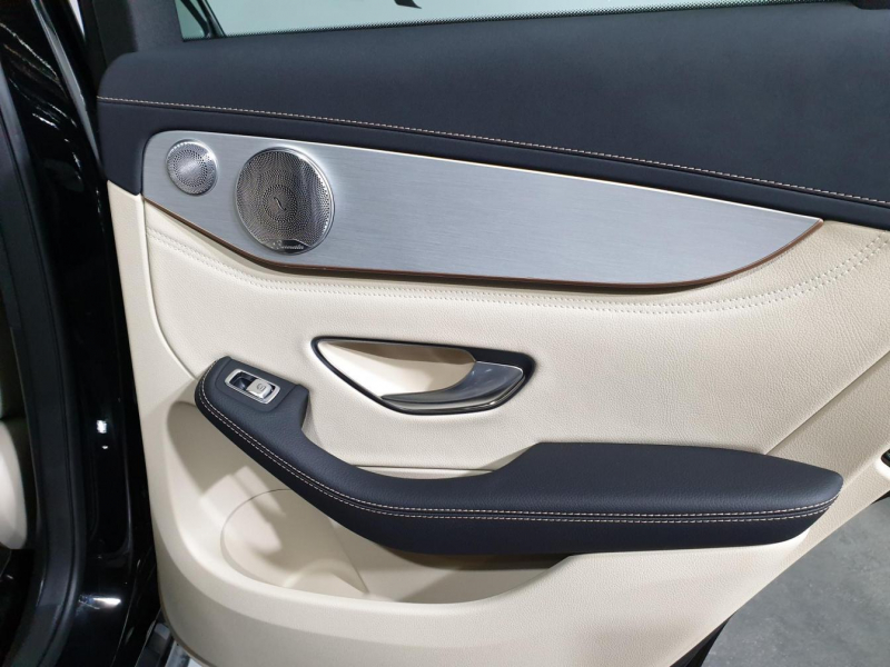 Mercedes-Benz EQC 400 4matic электро 2024 id-9081 Купить Mercedes-Benz EQC 400 4matic электро 2024 id-9081 в Киеве, Фото №35