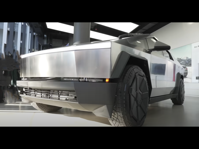 Купить Tesla Cybertruck электро 2025 id-9049 в Киеве, Фото №3